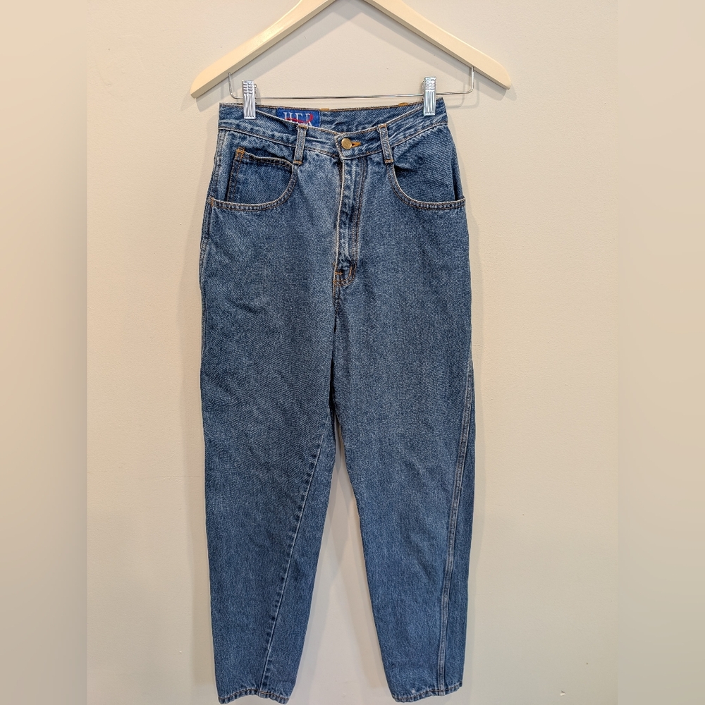 Vintage H.E.R. High-Waisted Tapered Mom Jeans – Size 9